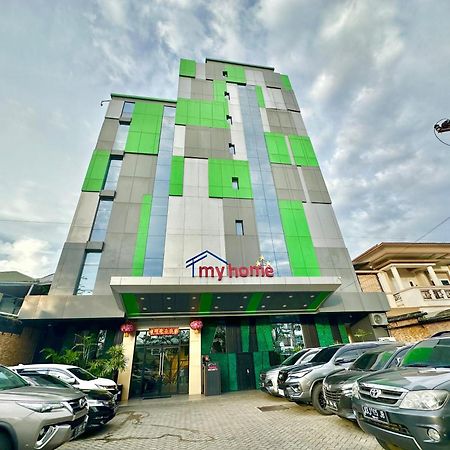 My Home Hotel Pontianak Exteriér fotografie