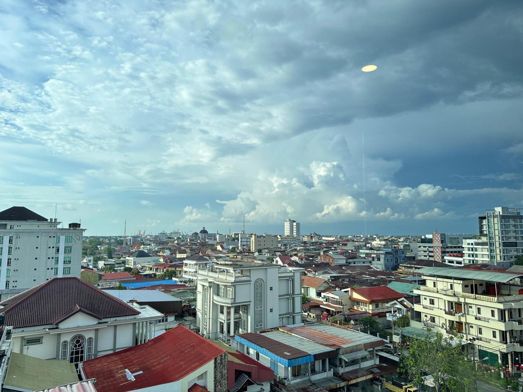 My Home Hotel Pontianak Exteriér fotografie
